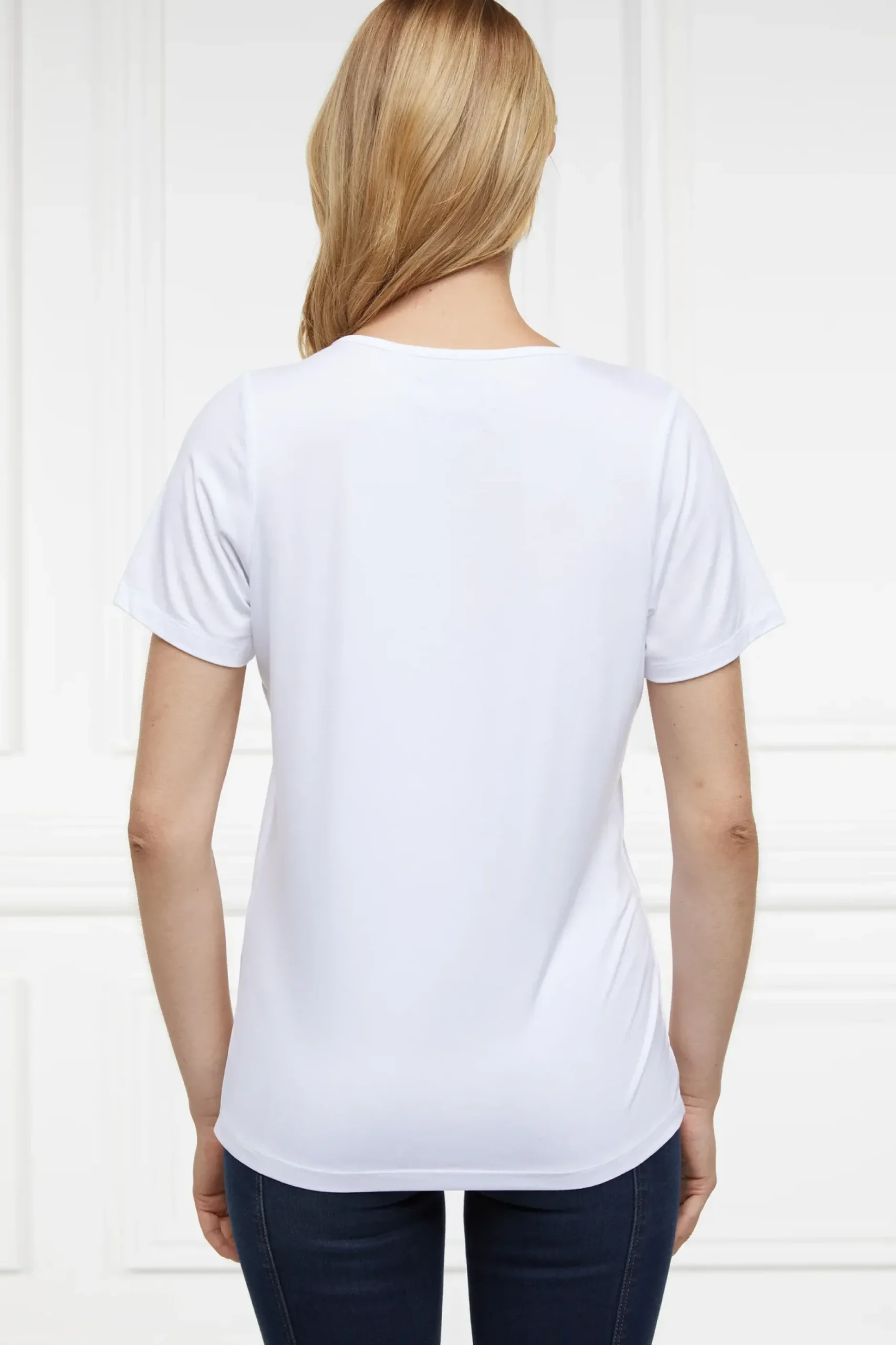 Amelia Tee